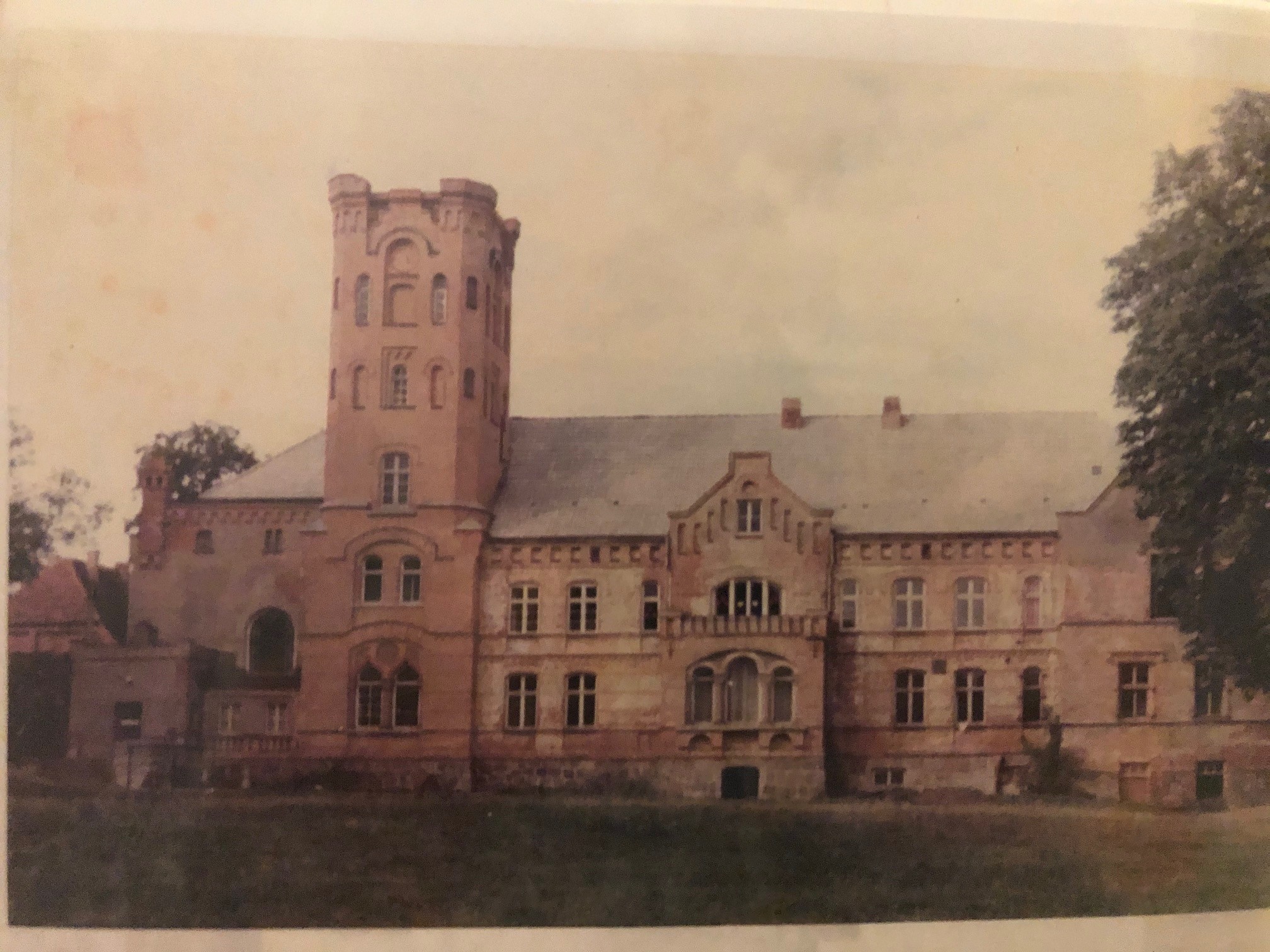Schloss Lelkendorf, Rückansicht, Foto aus dem Jahre 2011 | Foto: Lena Marbacher